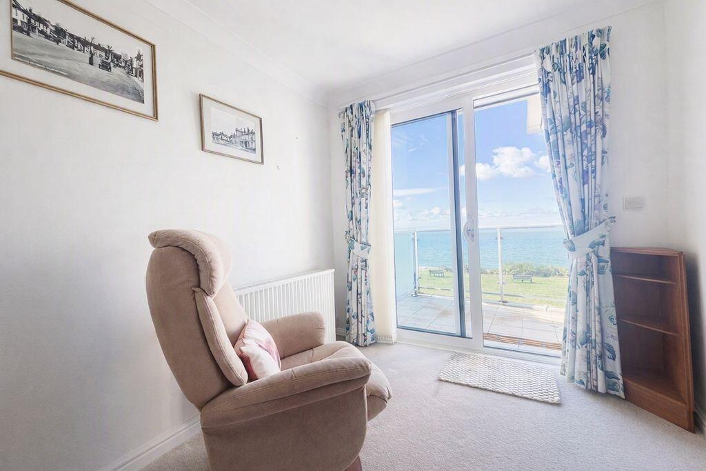 Apartment in Gosport, Lee-on-the-Solent - View 4
