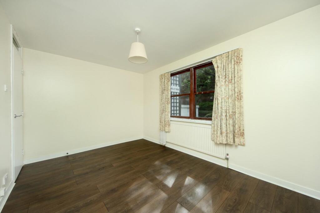 Apartment in London, Wellington Court, Shepherd's Bush - View 4
