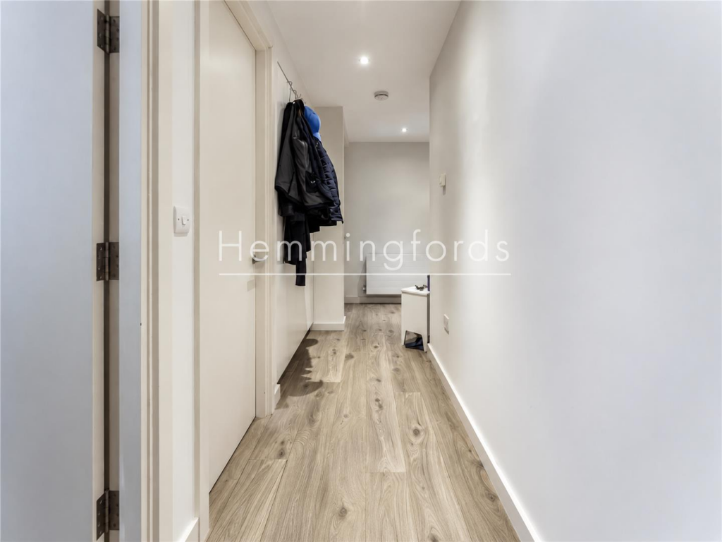 Apartment in London - More