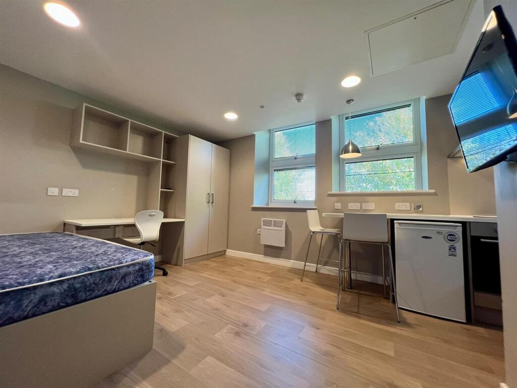 Apartment in Newcastle upon Tyne - More