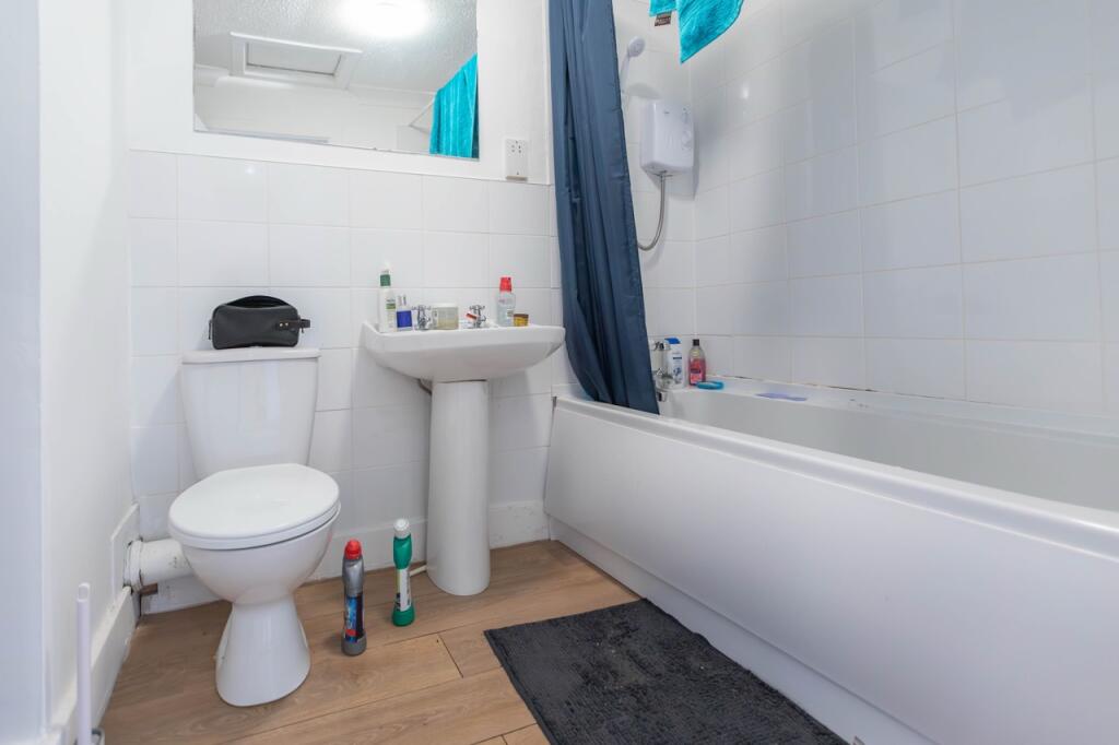 Apartment in Paisley - View 5