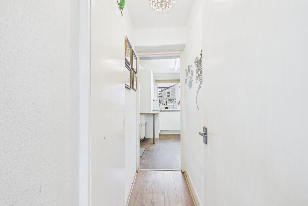 15 Wilson Street, Kendal, Cumbria, LA9 7DR photo 3