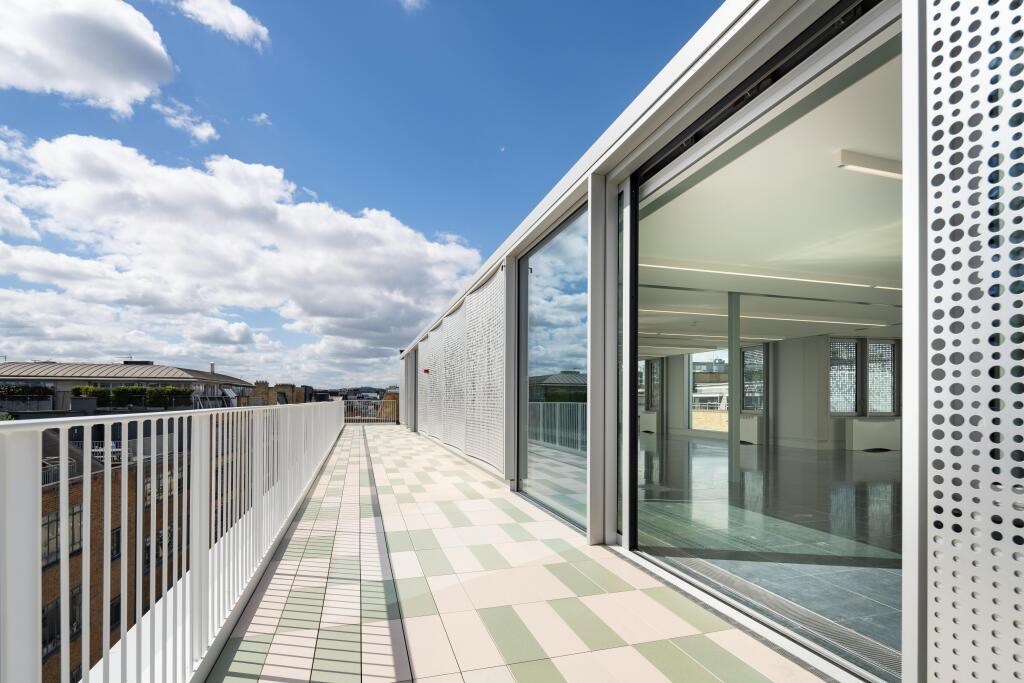 5th Floor Private Terrace