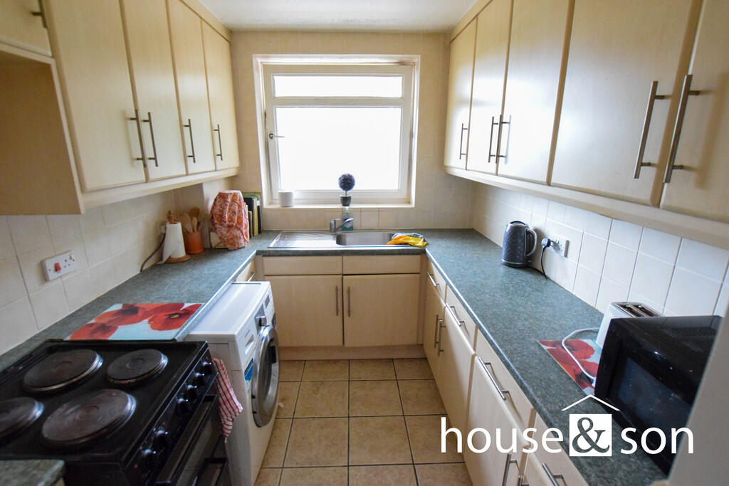Roslin Hall, 6 Manor Road, East Cliff, Bournemouth, BH1 photo 3
