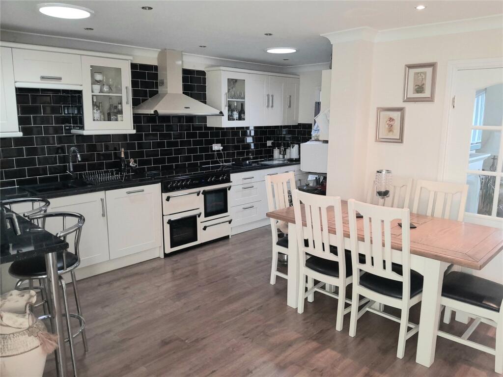House in Solihull, Bickenhill and Marston Green - More
