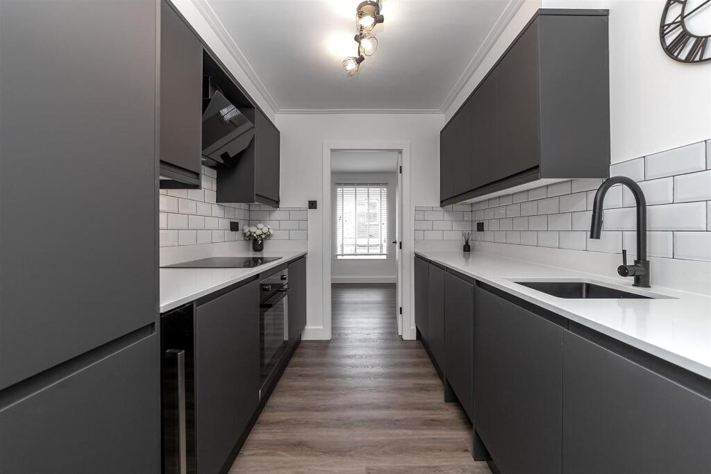 Apartment in St Albans - View 3
