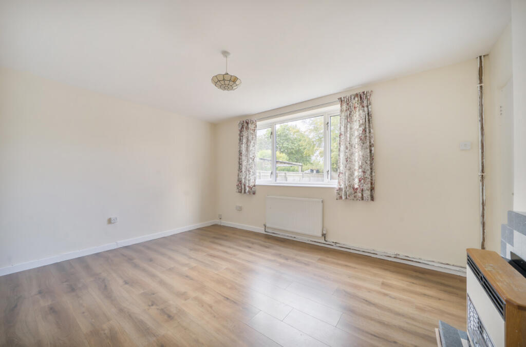 House in Blunsdon St Andrew, Greenmeadow, Haydon Wick - More