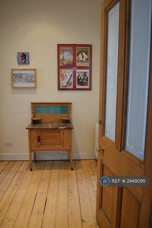 Apartment in Glasgow - More