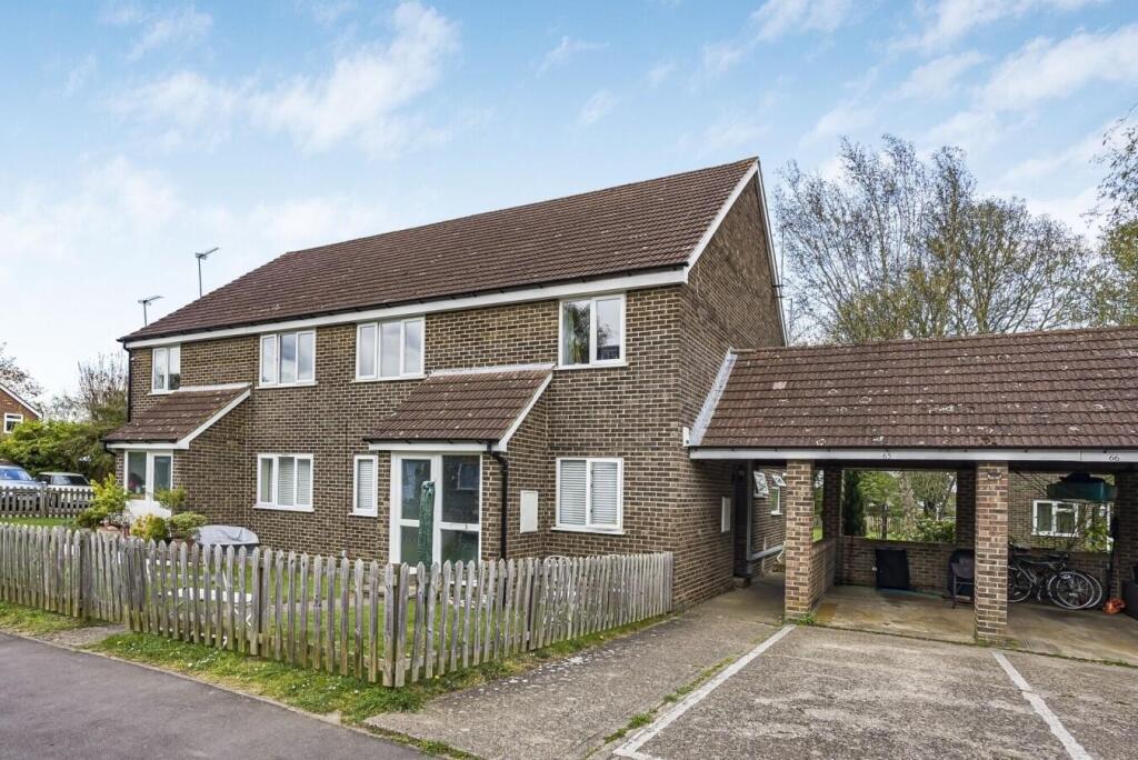 2-bed flat on Pynchbek, Bishop's Stortford, £235,000