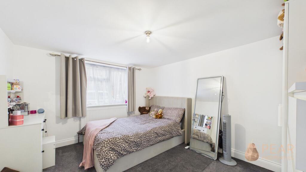 Myrtle Road, Lancing, BN15 photo 5