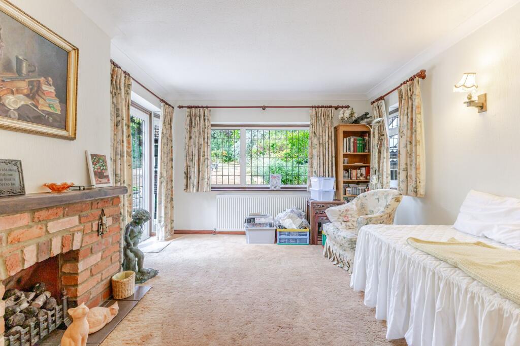 House in Three Rivers, The Cedars Estate, Batchworth - View 5