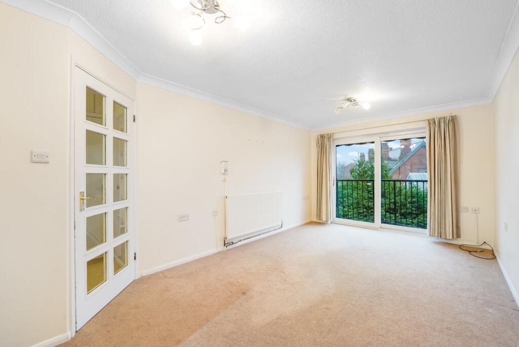 Apartment in Rushcliffe, Abbey Park - View 2
