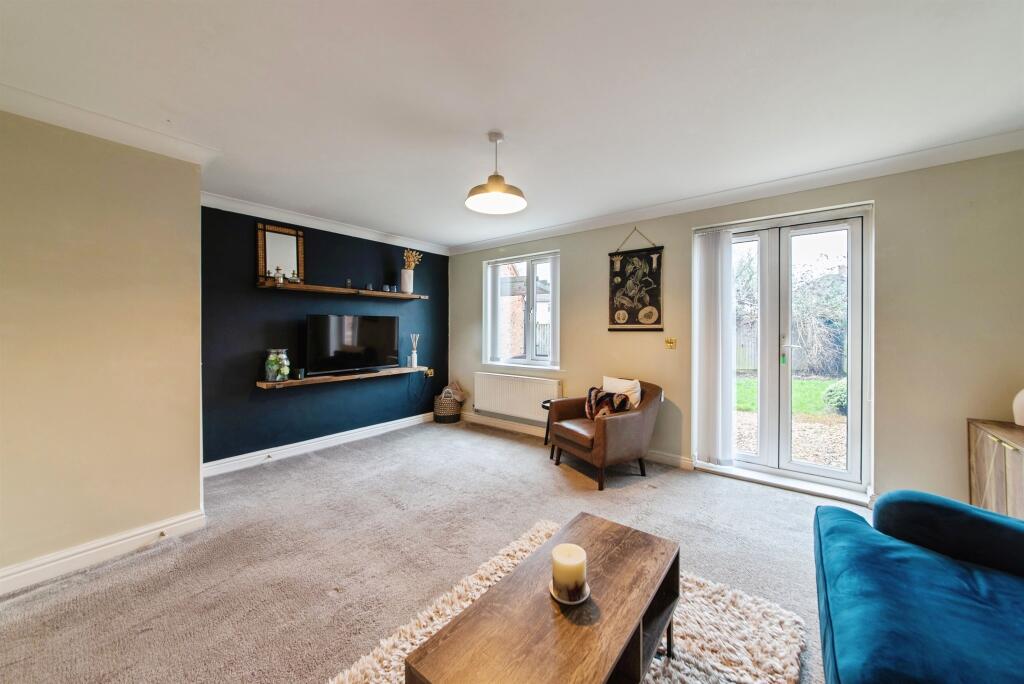 Churchfields Road, Folkingham, Sleaford photo 3