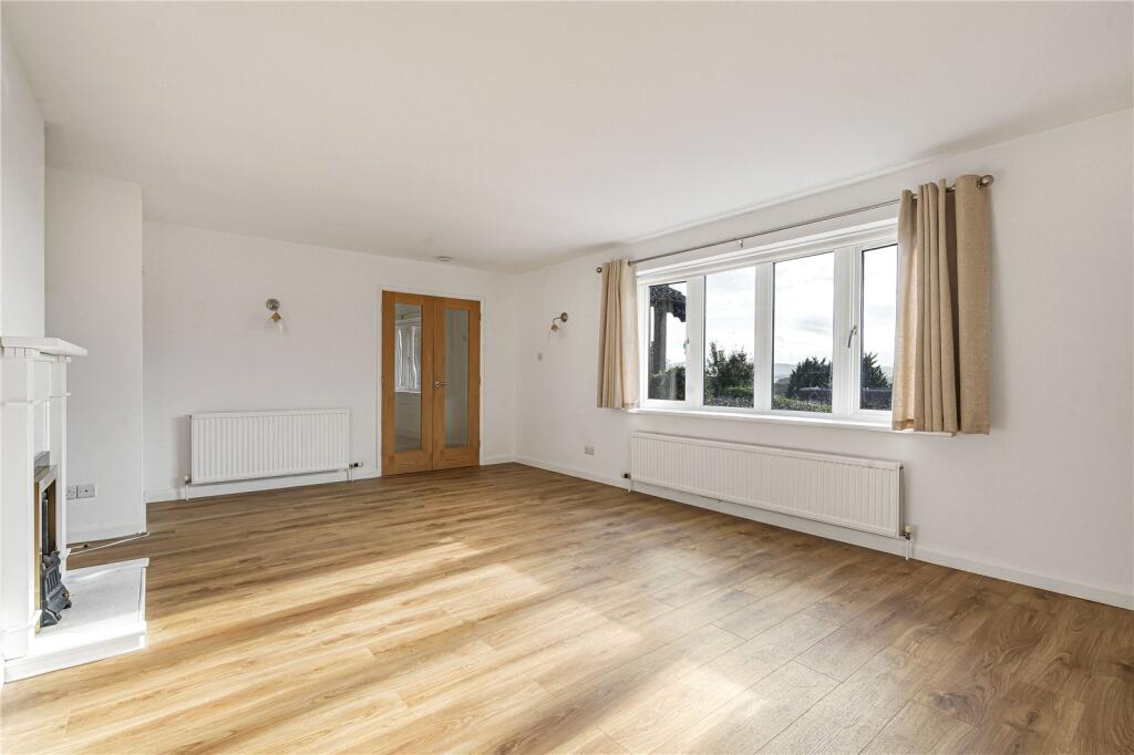 Lower Street, Pulborough, RH20 photo 4