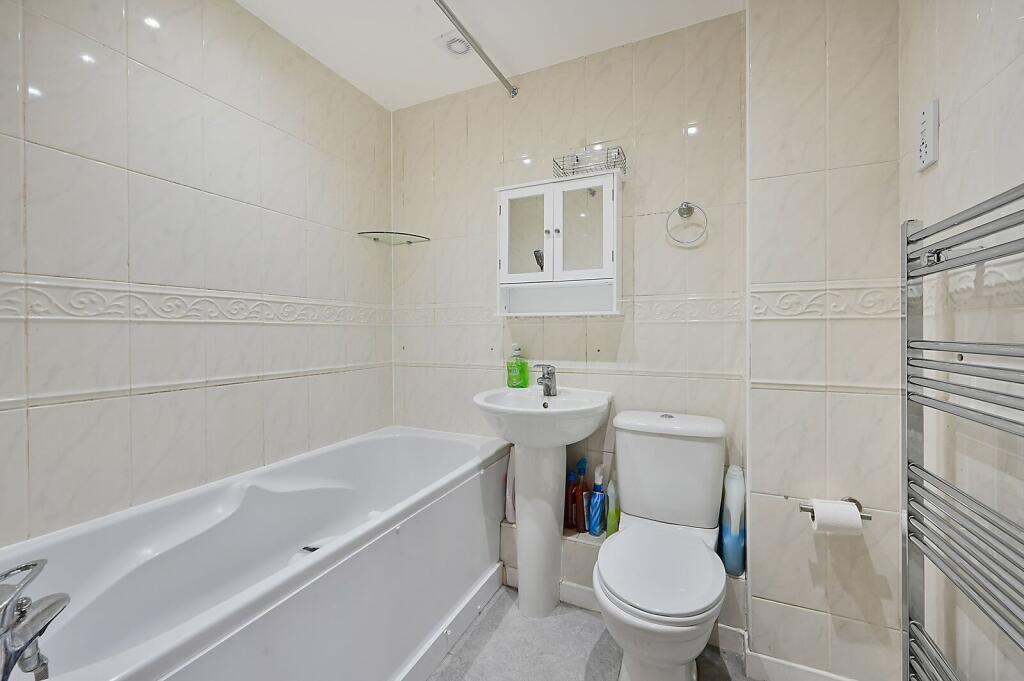 Apartment in London - More