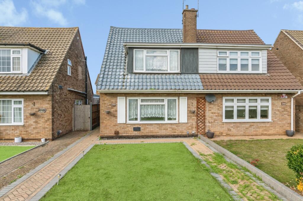 3-bed semi-detached on Corringham Road, Stanford-le-Hope, Essex, SS17, £350,000
