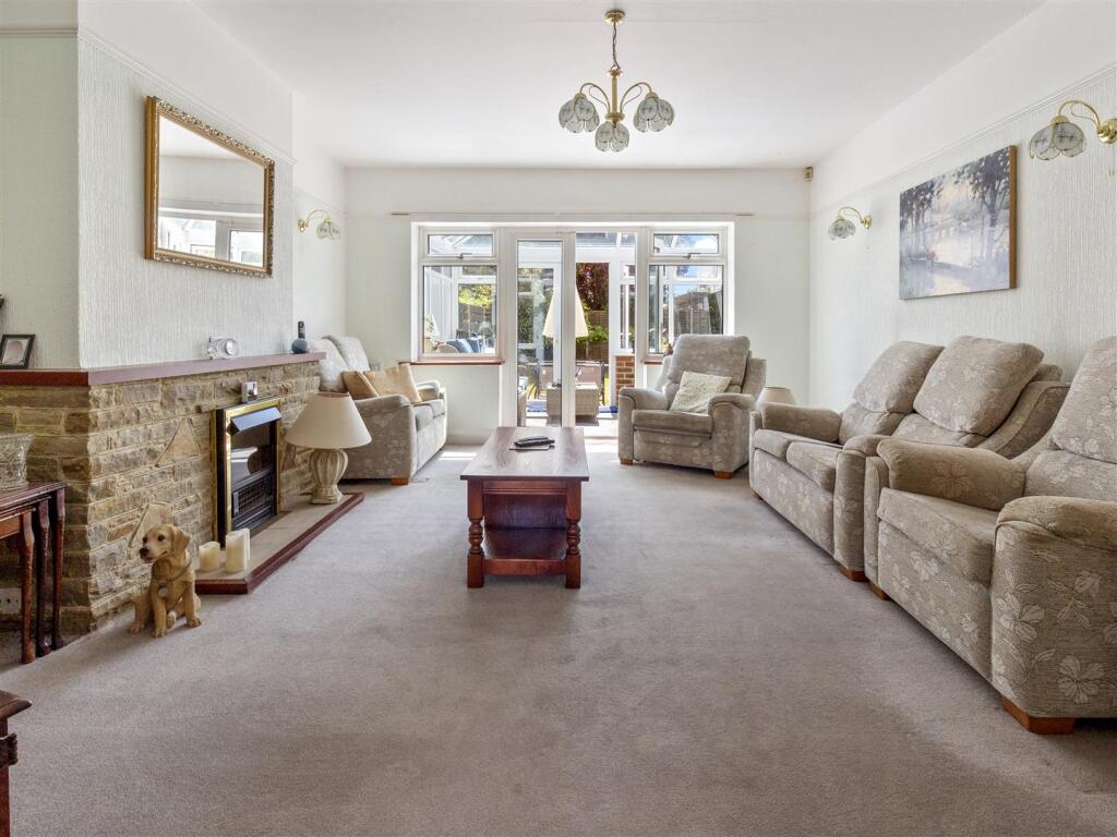 House in Worthing, West Sussex - View 2