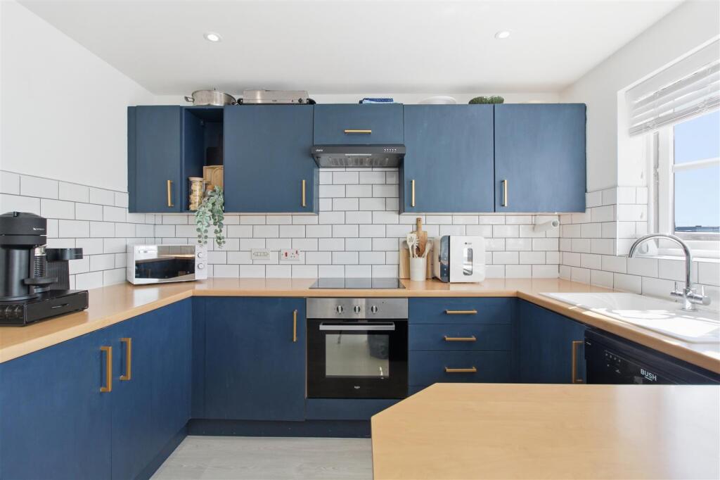 House in Lewes, Newhaven - View 5