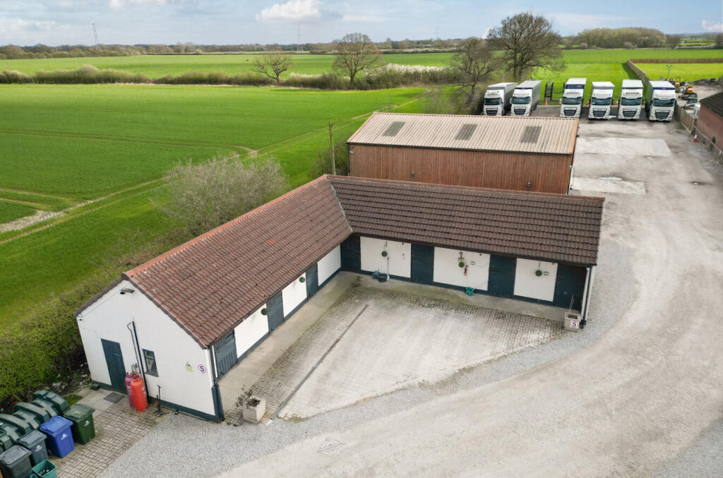House in Doncaster, Moss - View 3