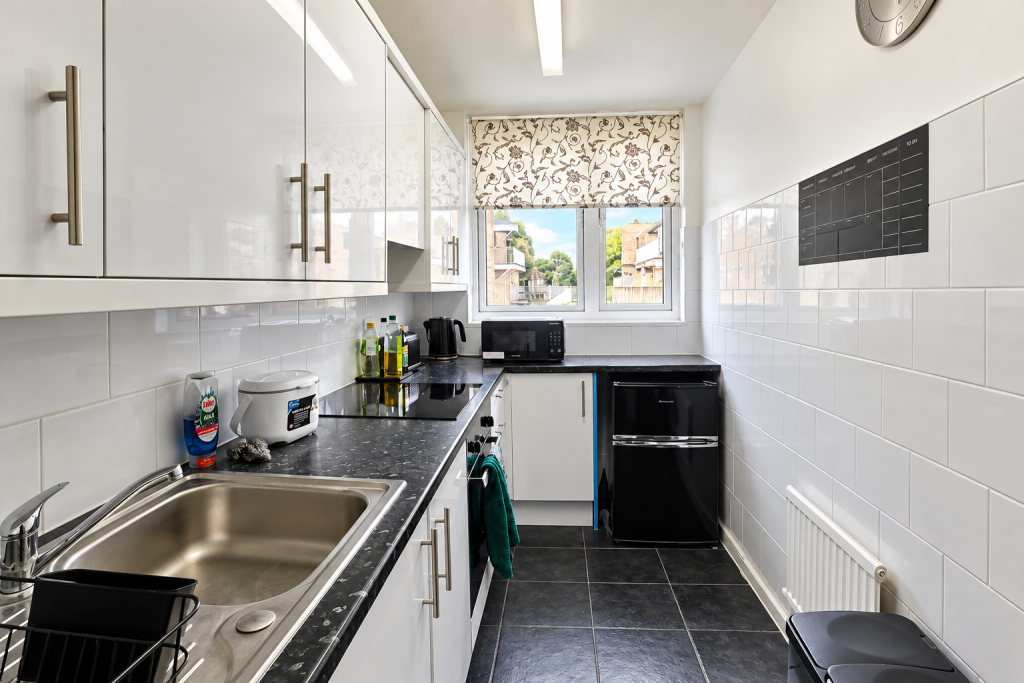 Apartment in London - View 5