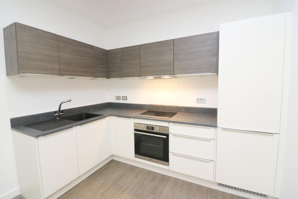 Apartment in Twickenham - View 4
