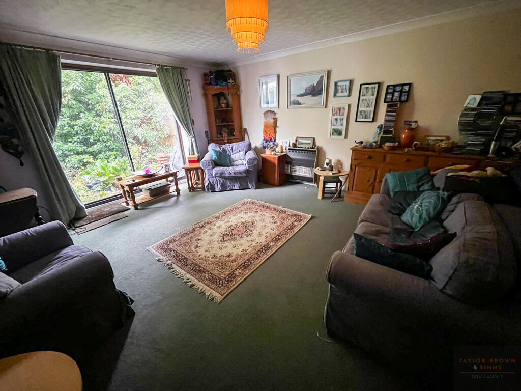 Buxton Avenue, Heanor, Derbyshire photo 2