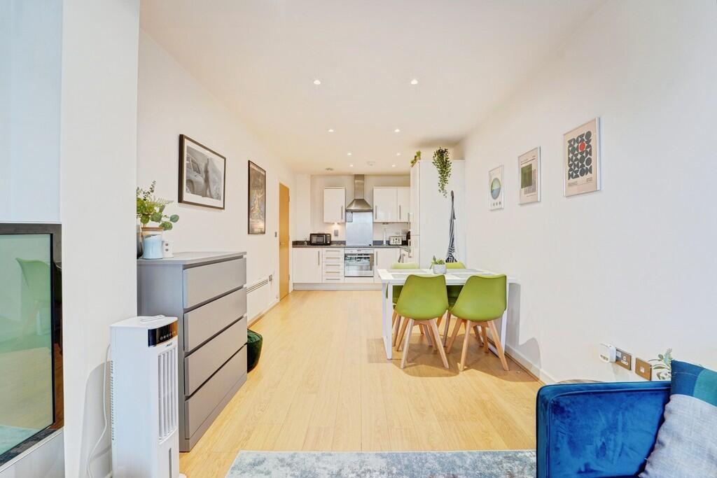 Heron House,Goldington Road photo 4