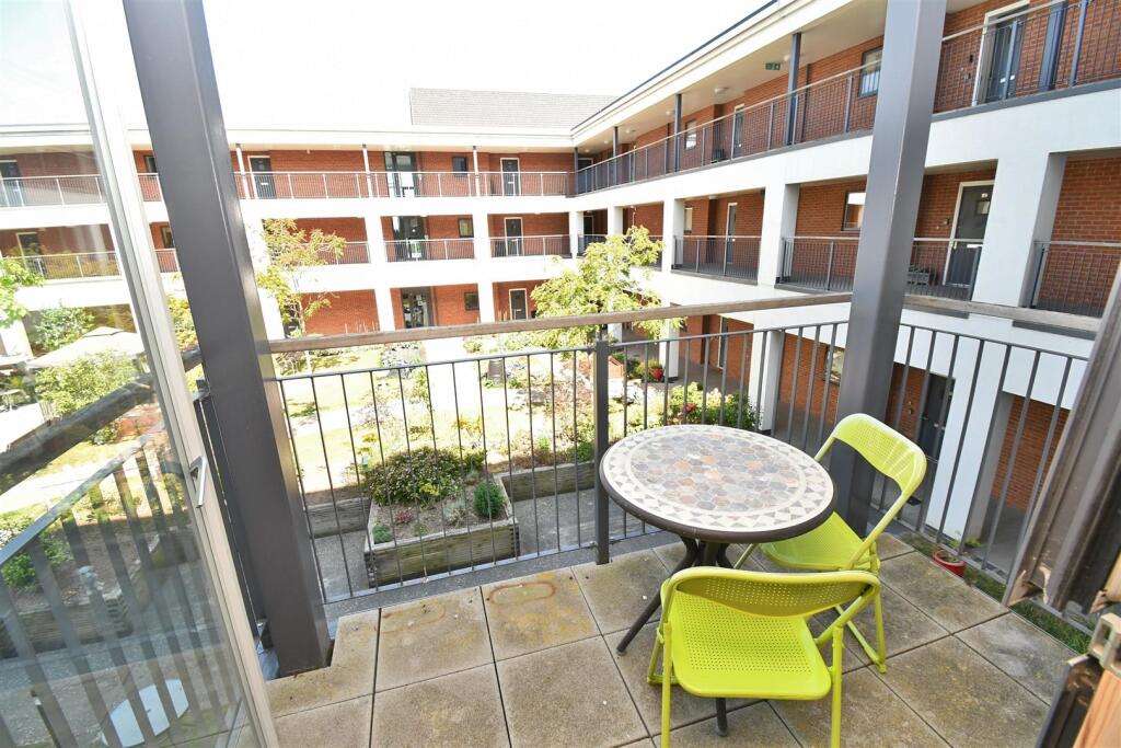 Queensway, Leamington Spa photo 3