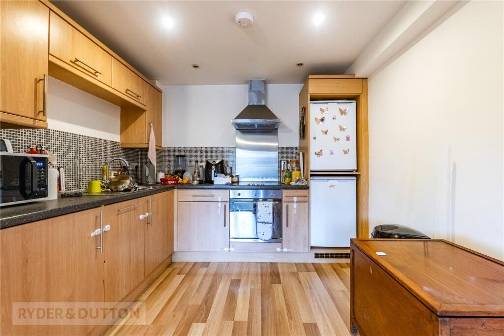 Birkhouse Lane, Paddock, Huddersfield, West Yorkshire, HD4 photo 2