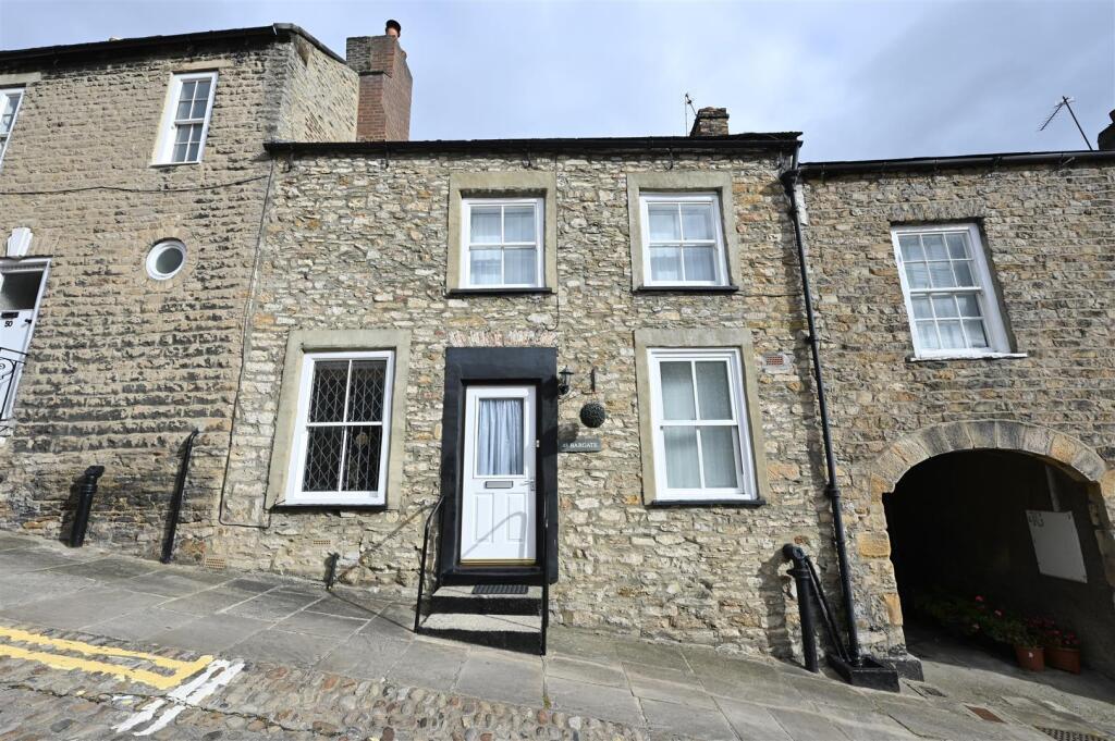 3-bed terraced on Bargate, Richmond, £300,000