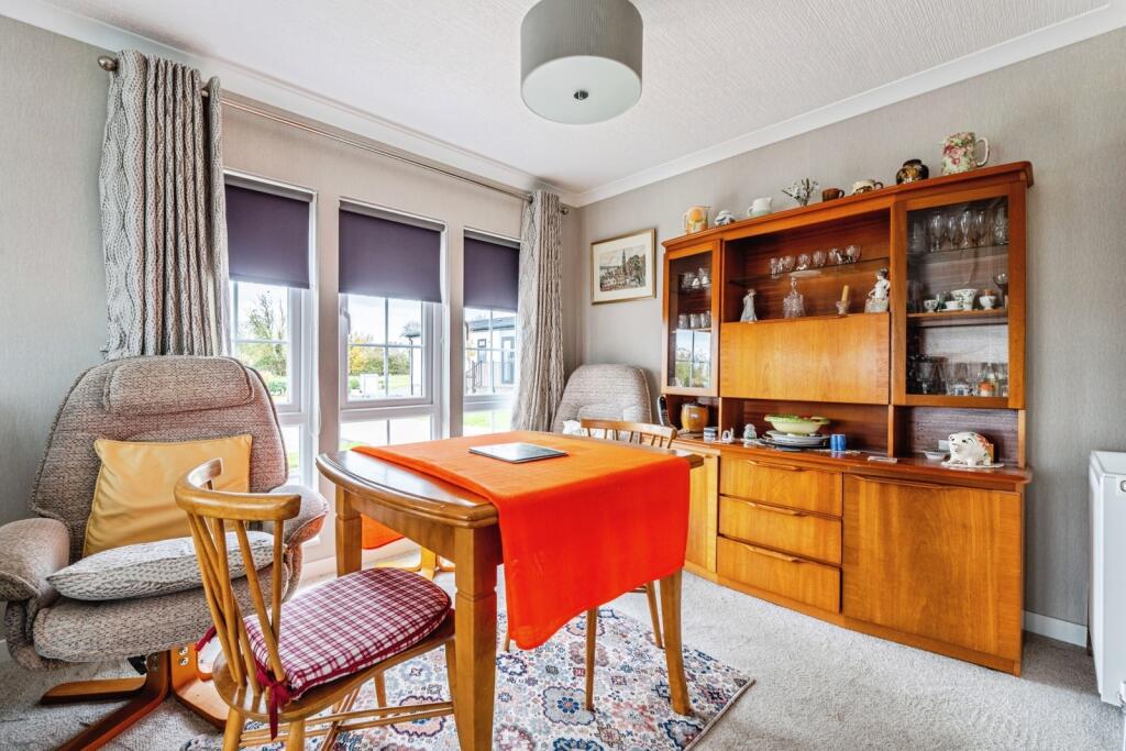 Redhill Park, Watton, Thetford, Norfolk, IP25 photo 3