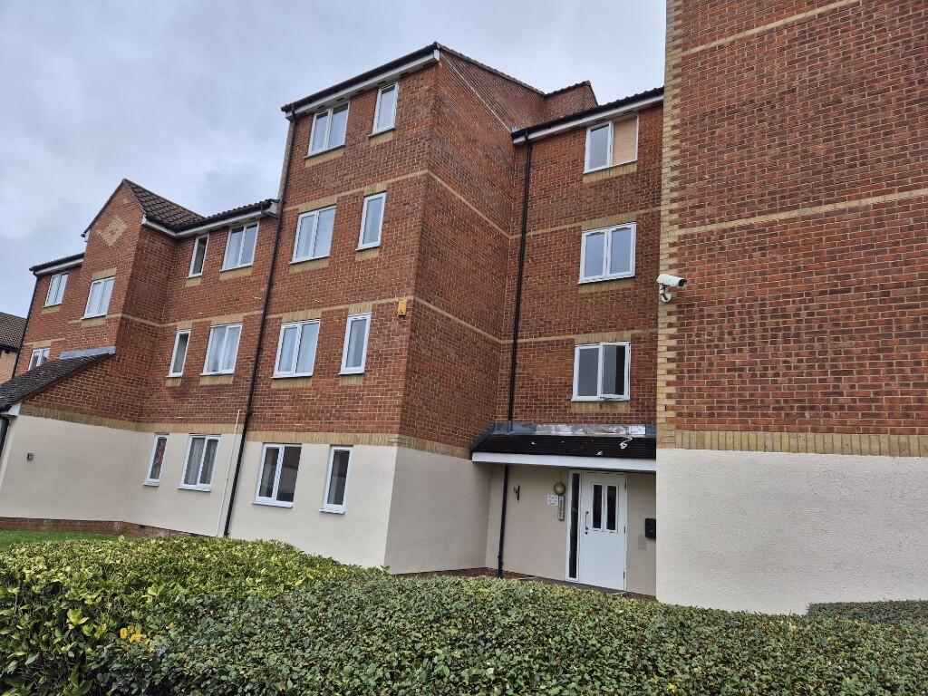 Main image of property: Linwood Crescent, Enfield, Greater London, EN1