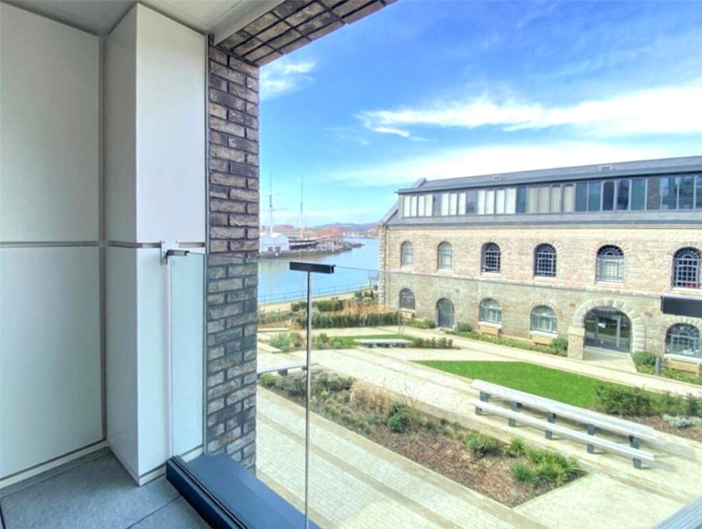 Apartment in Bristol, Canon's Marsh, Spike Island - View 2