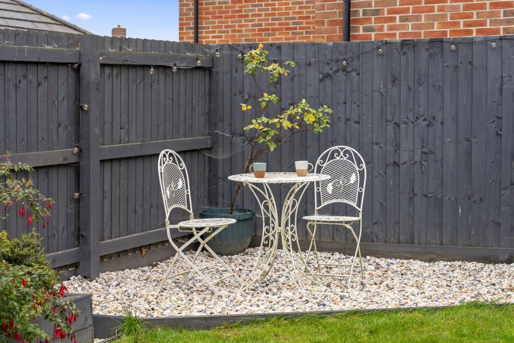 20 Norway Close, Leigh Sinton, Malvern, Worcestershire, WR13 5FE photo 4