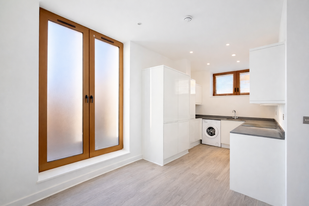 Main image of property: Flat 12, Ziggurat House, 25 Grosvenor Road, St. Albans, Hertfordshire