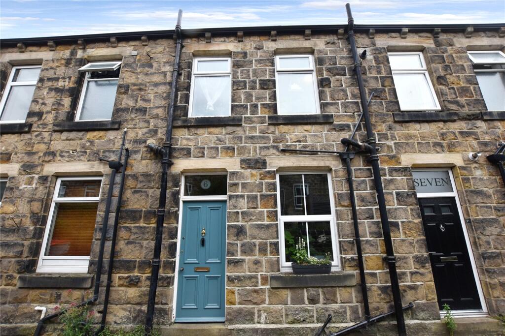 2-bed terraced on Butts Terrace, Guiseley, Leeds, West Yorkshire, £245,000