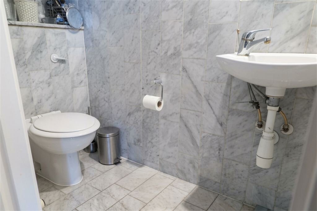 Apartment in London, Rotherhithe - More