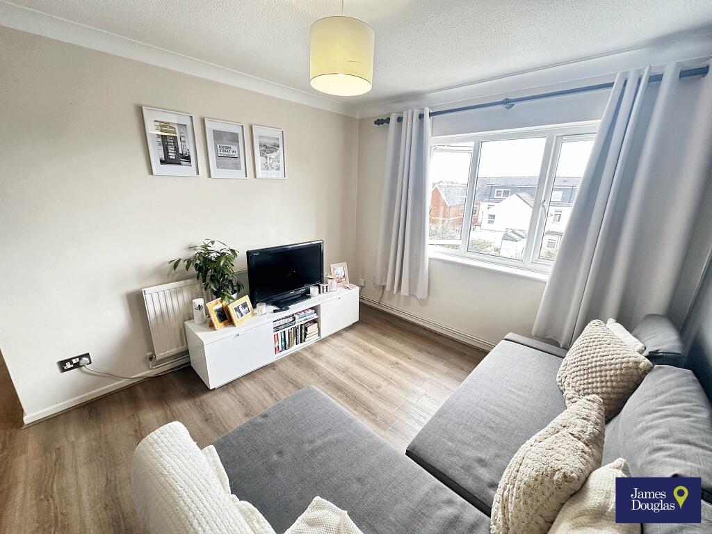 Apartment in Cardiff, Maindy, Cathays - View 5