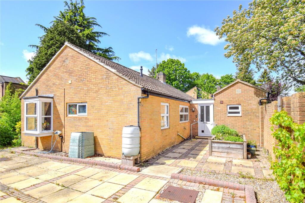 3 bedroom detached bungalow for sale in Downlands Road, Devizes ...