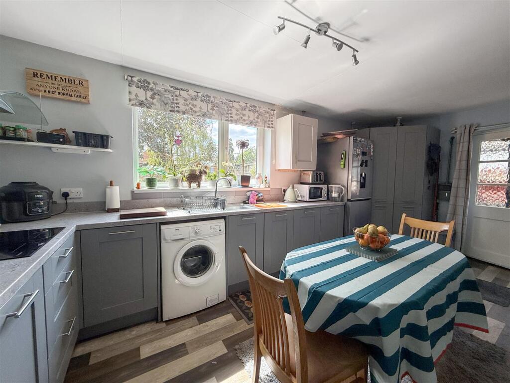 House in Nottingham - View 4