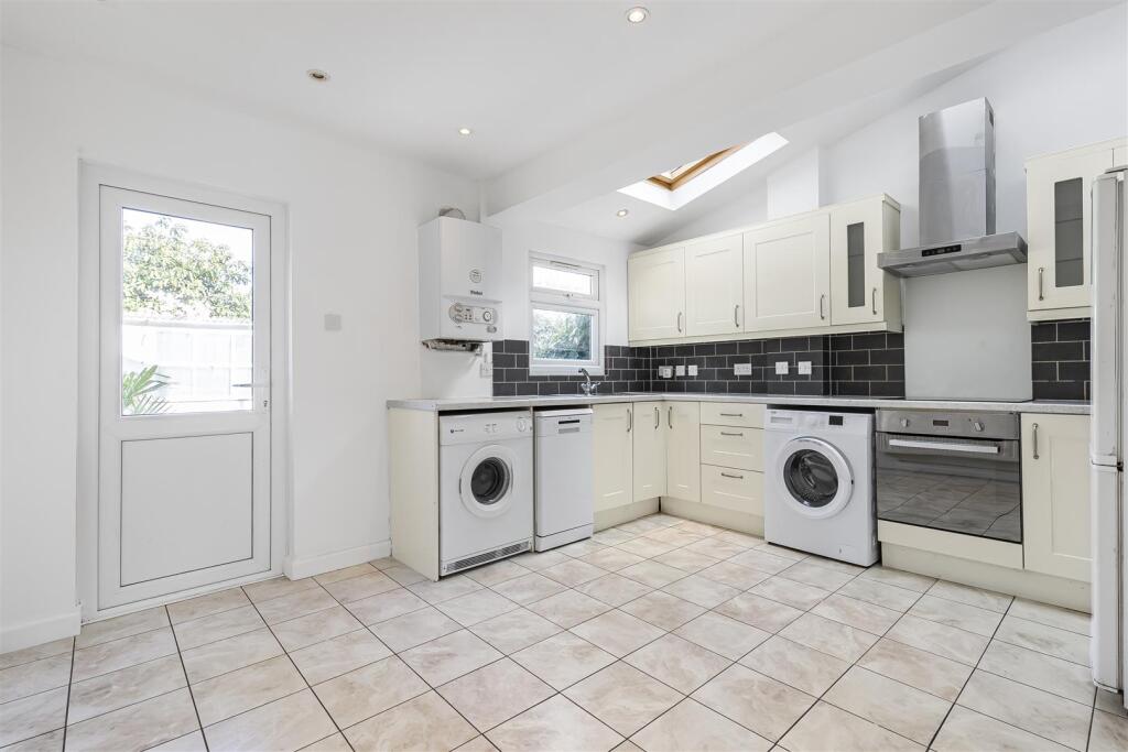 Princes Road, East Sheen, SW14 photo 2