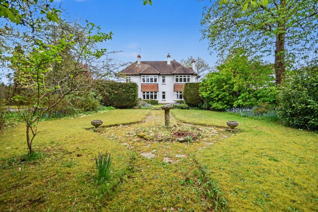 Main image of property: Shortheath Road, Farnham, Surrey, GU9