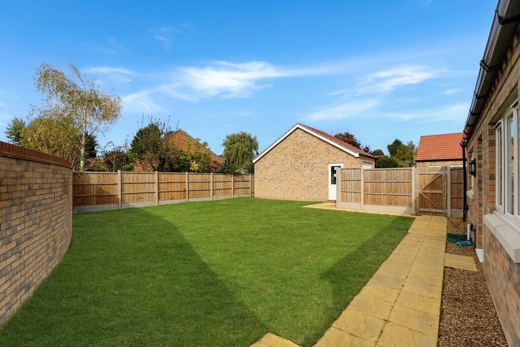 The Elms, Emneth, Wisbech, Norfolk, PE14 0DY photo 2