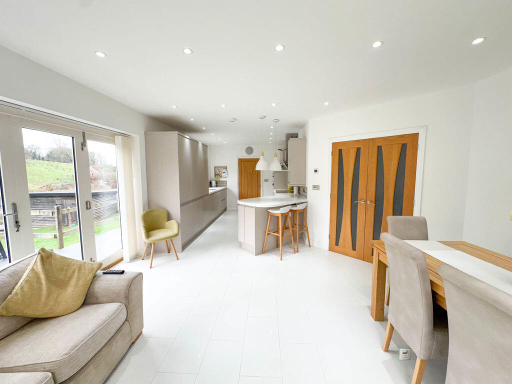Additional image 14 of Pilton
