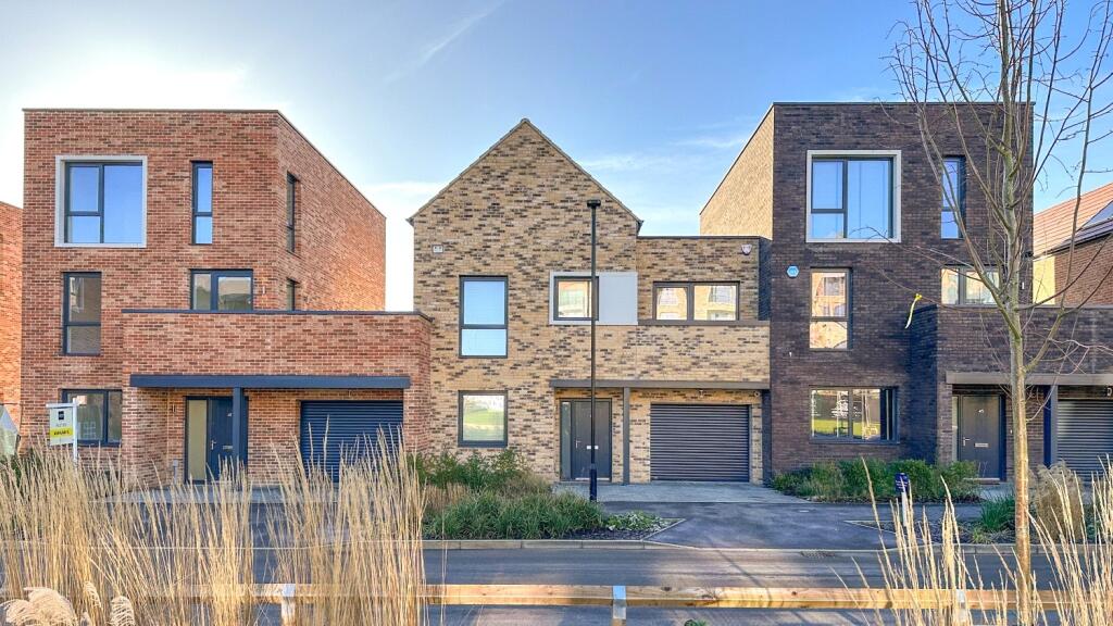 Main image of property: Lady White Crescent, Oxford, Oxfordshire