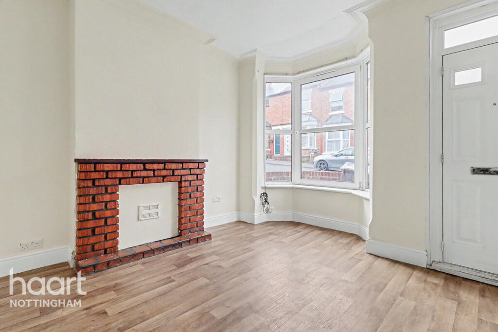 House in Nottingham, Nottinghamshire - View 2