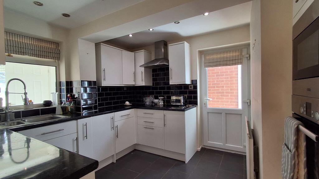 22 Maple Close, Shifnal. TF11 8HA photo 3