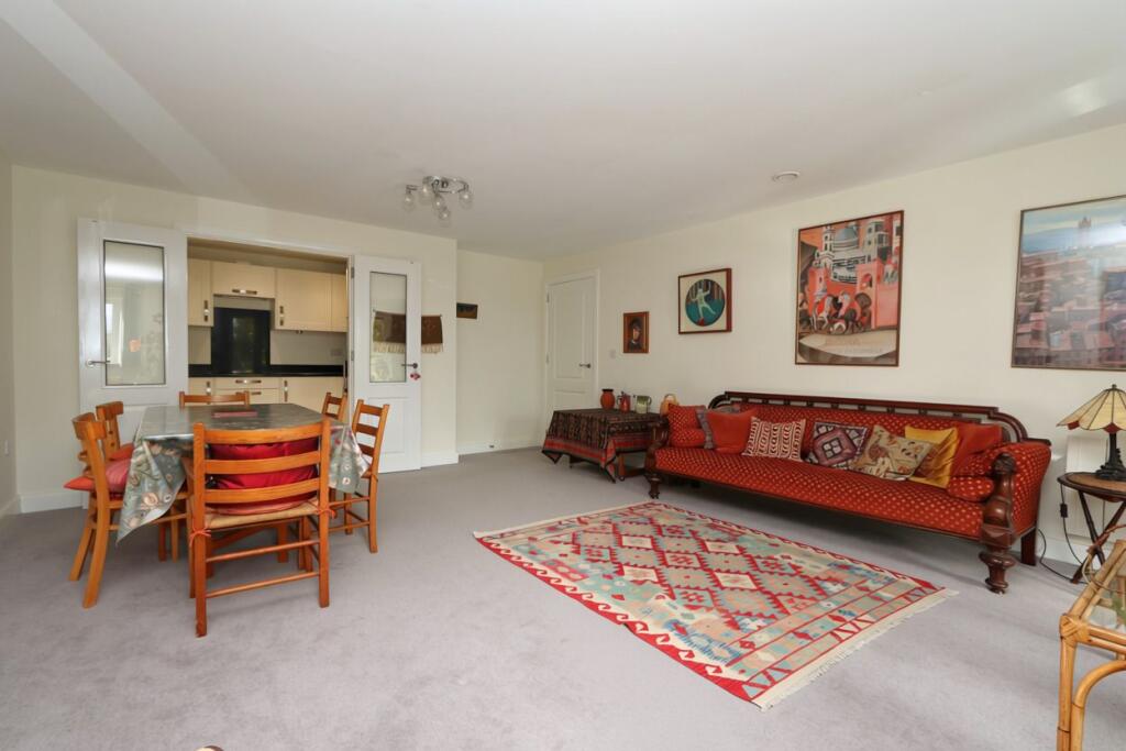 Apartment in Stockport - View 3