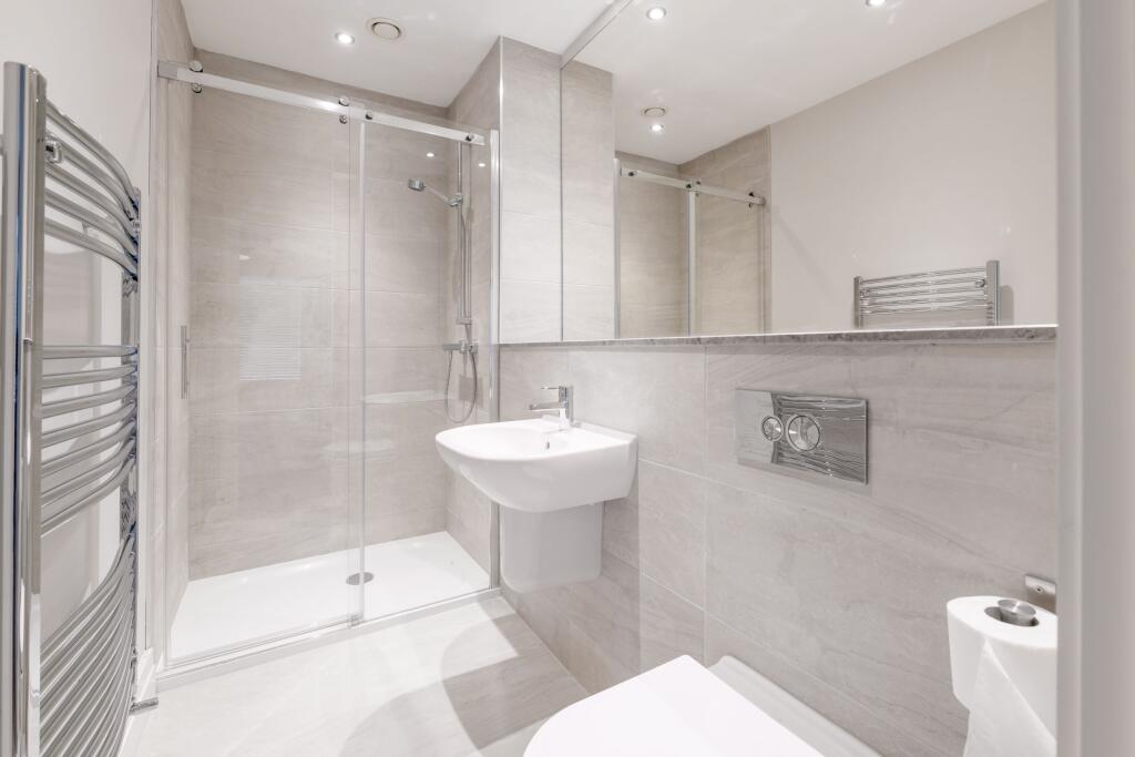 Apartment in Manchester - View 5