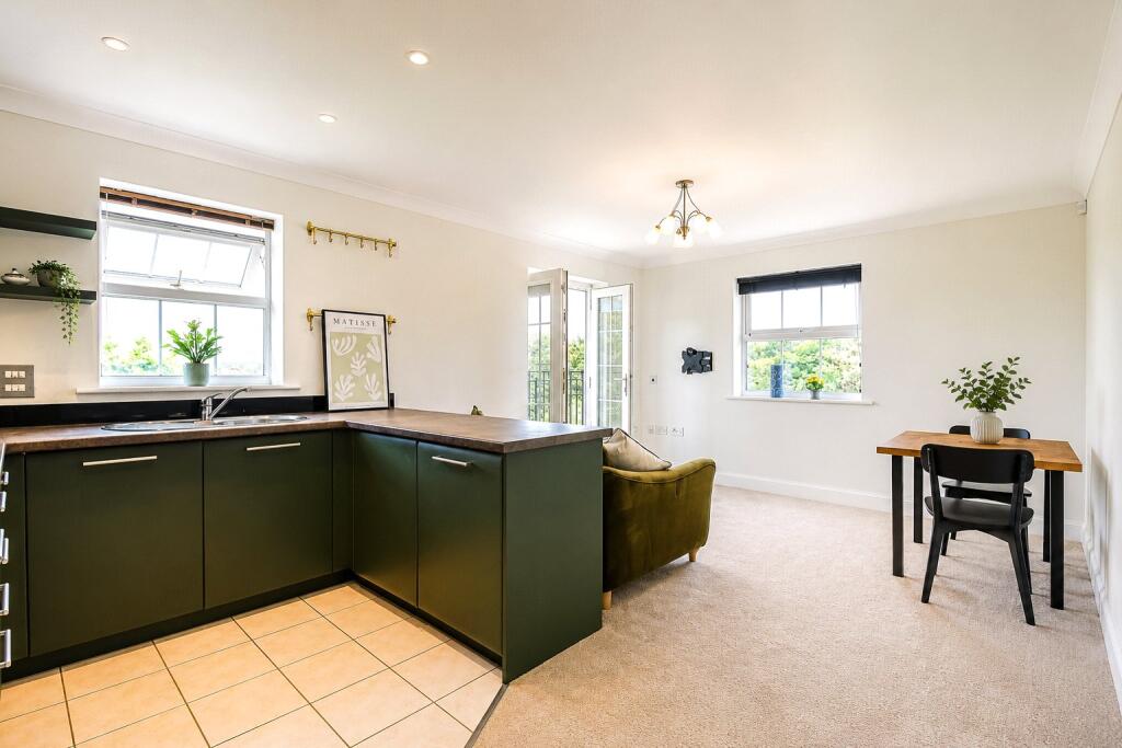 Jago Court, Newbury, Berkshire, RG14 photo 3